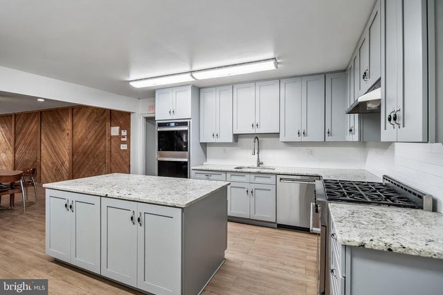 1025 LINDEN AVE, Williamstown, NJ 08094