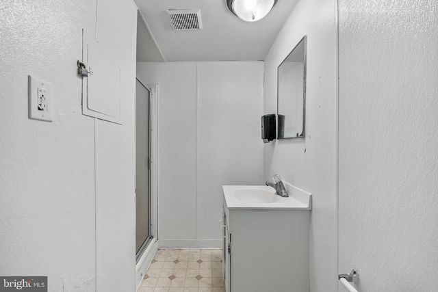 1025 LINDEN AVE, Williamstown, NJ 08094