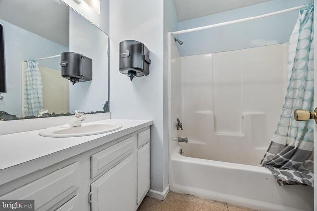 1025 LINDEN AVE, Williamstown, NJ 08094