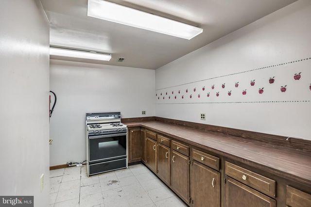 1025 LINDEN AVE, Williamstown, NJ 08094