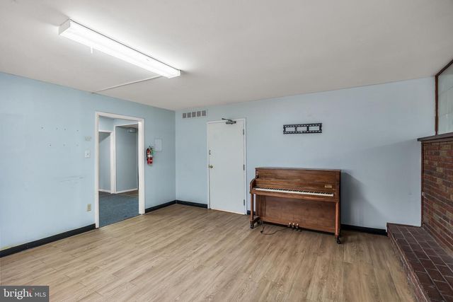 1025 LINDEN AVE, Williamstown, NJ 08094