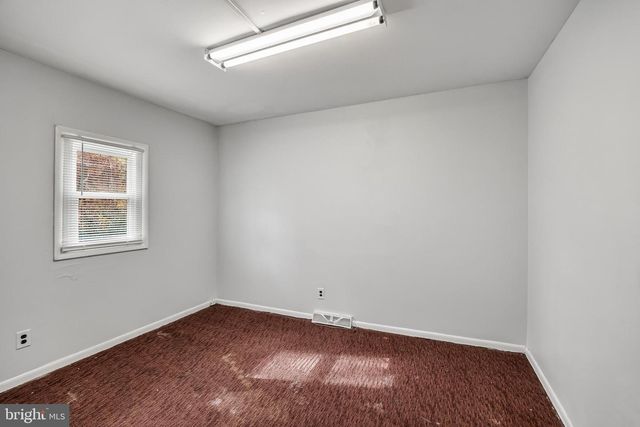 1025 LINDEN AVE, Williamstown, NJ 08094