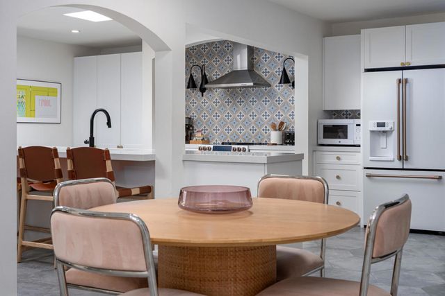 353 W Via Sol, Palm Springs, CA 92262