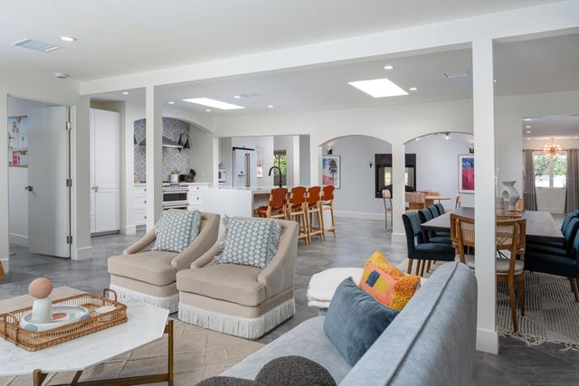 353 W Via Sol, Palm Springs, CA 92262