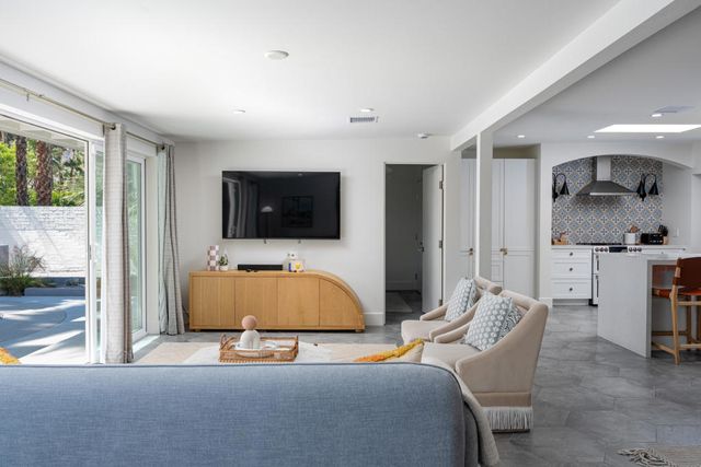 353 W Via Sol, Palm Springs, CA 92262