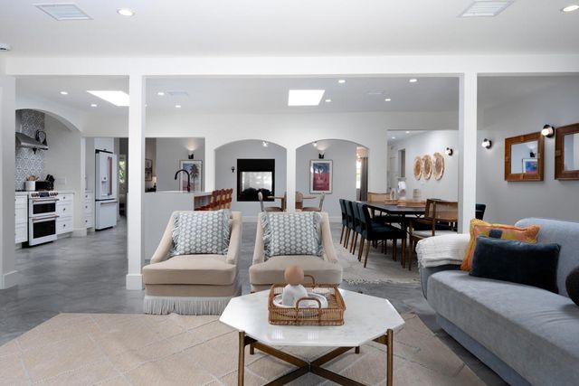 353 W Via Sol, Palm Springs, CA 92262