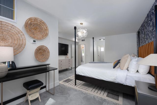 353 W Via Sol, Palm Springs, CA 92262