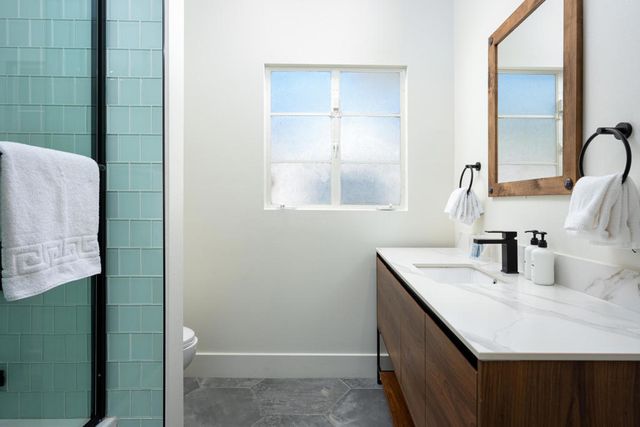 353 W Via Sol, Palm Springs, CA 92262