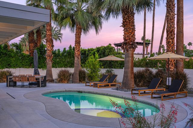 353 W Via Sol, Palm Springs, CA 92262