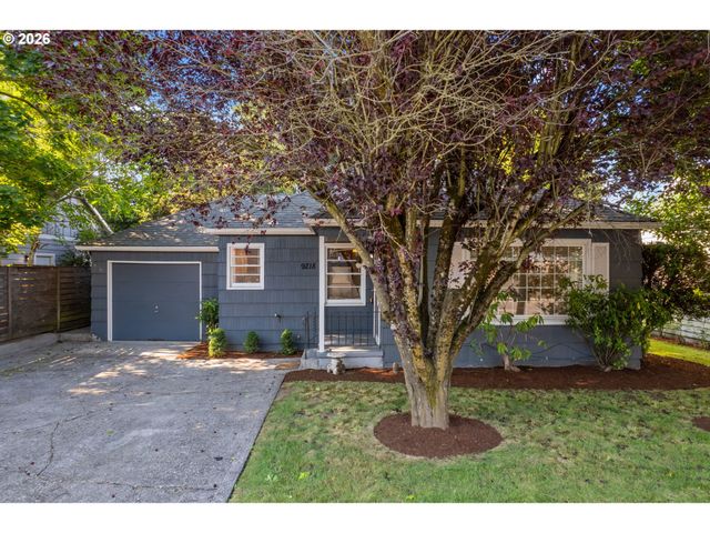 9218 Se WASHINGTON St, Portland, OR 97216