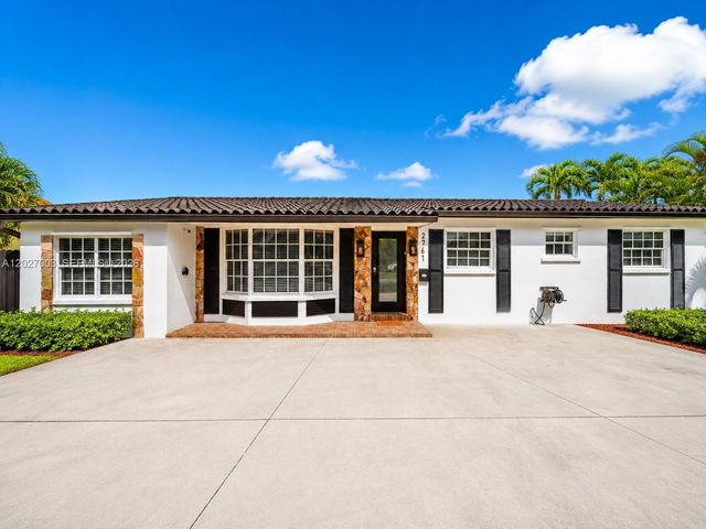 2761 SW 92nd Place, Miami, FL 33165