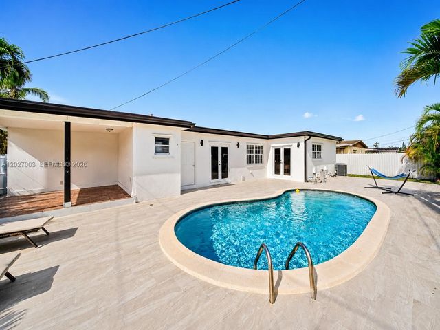 2761 SW 92nd Place, Miami, FL 33165