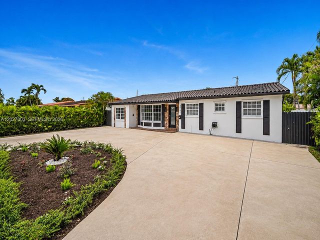 2761 SW 92nd Place, Miami, FL 33165