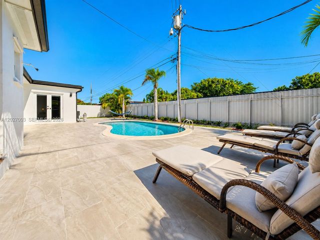 2761 SW 92nd Place, Miami, FL 33165