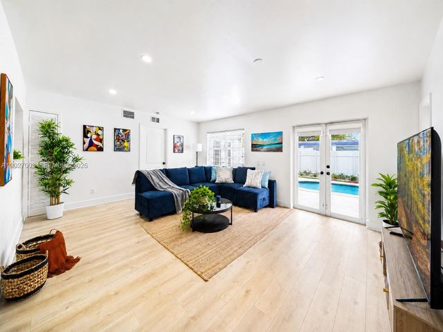 2761 SW 92nd Place, Miami, FL 33165