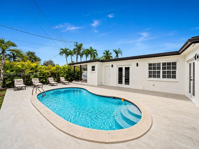 2761 SW 92nd Place, Miami, FL 33165