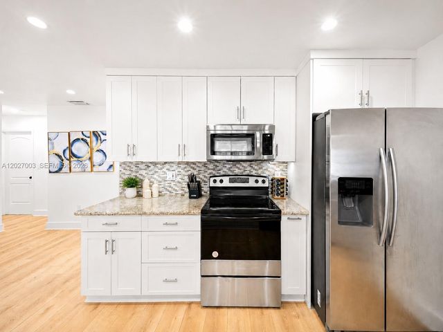 2761 SW 92nd Place, Miami, FL 33165