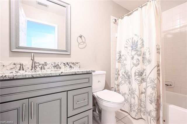 1476 Churchill CIR J-202, Naples, FL 34116