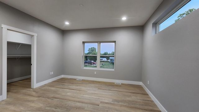 101 Pine Ridge Road, New Hartford, IA 50660