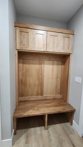 101 Pine Ridge Road, New Hartford, IA 50660