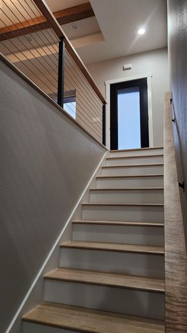 101 Pine Ridge Road, New Hartford, IA 50660