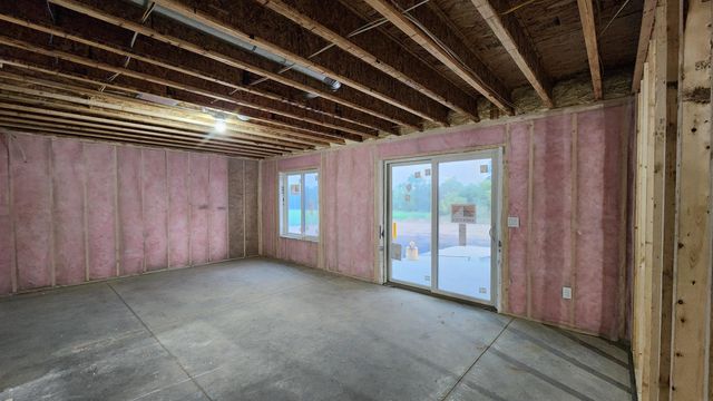 101 Pine Ridge Road, New Hartford, IA 50660