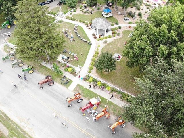 101 Pine Ridge Road, New Hartford, IA 50660