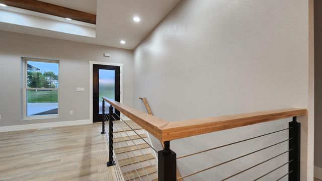 101 Pine Ridge Road, New Hartford, IA 50660