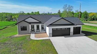 101 Pine Ridge Road, New Hartford, IA 50660