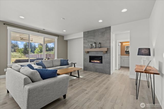 1427 114th Avenue E, Edgewood, WA 98372