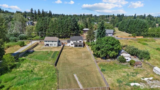 1427 114th Avenue E, Edgewood, WA 98372