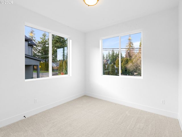 4538 Sw Garden Home Rd, Portland, OR 97219