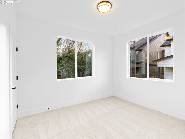 4538 Sw Garden Home Rd, Portland, OR 97219