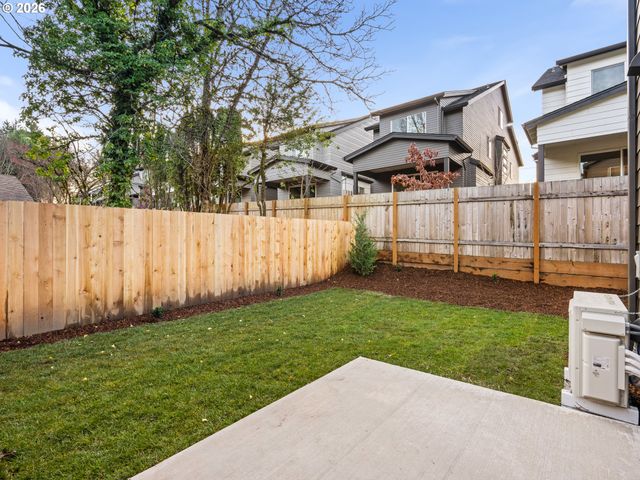 4538 Sw Garden Home Rd, Portland, OR 97219