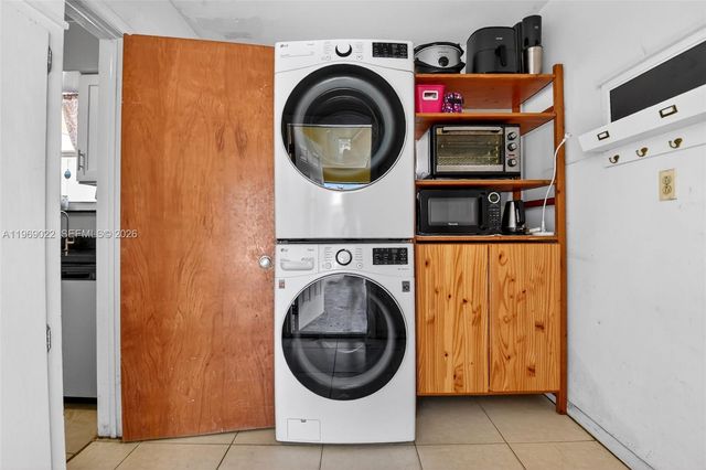 144 NW 9th Ave, Delray Beach, FL 33444