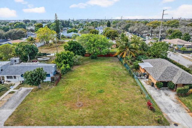 144 NW 9th Ave, Delray Beach, FL 33444