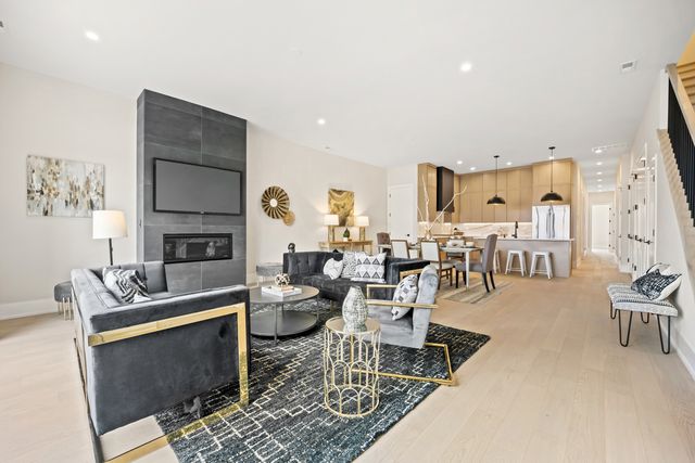 4353 N Richmond Avenue 2N, Chicago, IL 60618