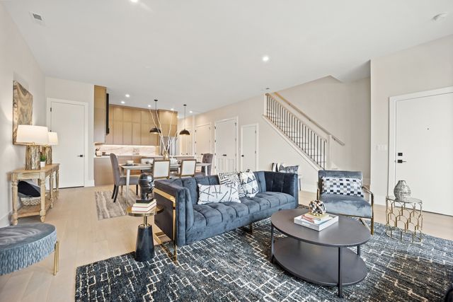 4353 N Richmond Avenue 2N, Chicago, IL 60618