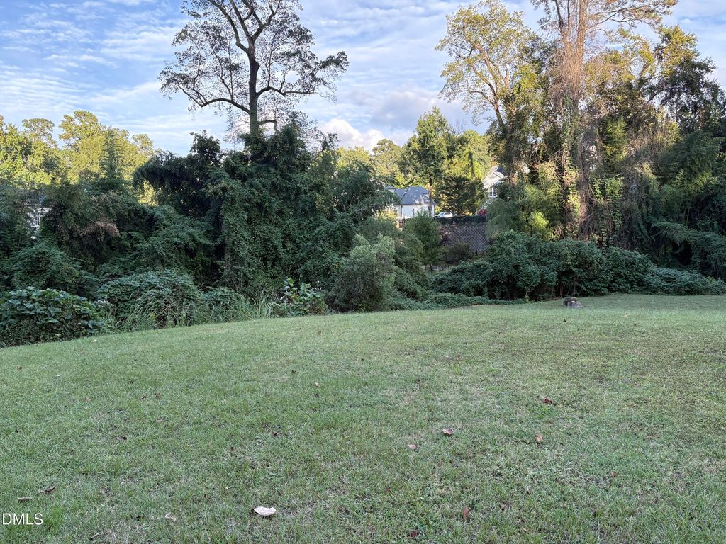 2712 Manning Place, Raleigh, NC 27608