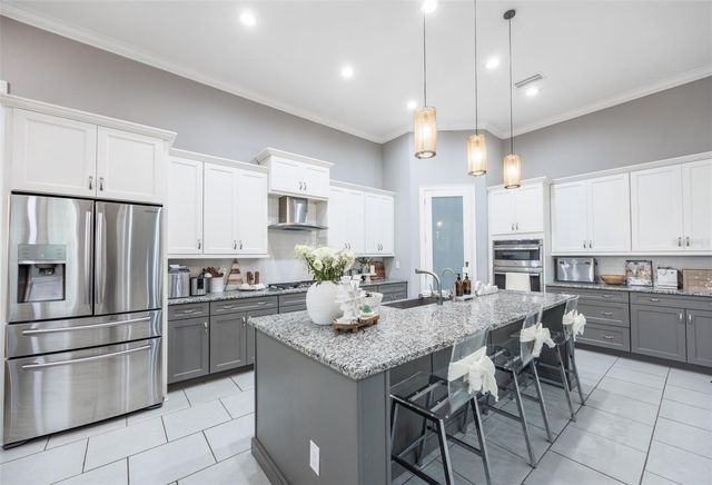 14006 QUARRY LAKE ROAD, Lithia, FL 33547