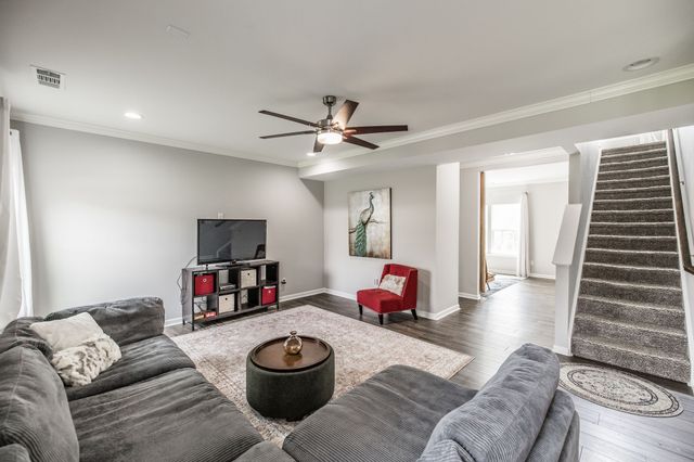 156 Hackney Ln, Gallatin, TN 37066