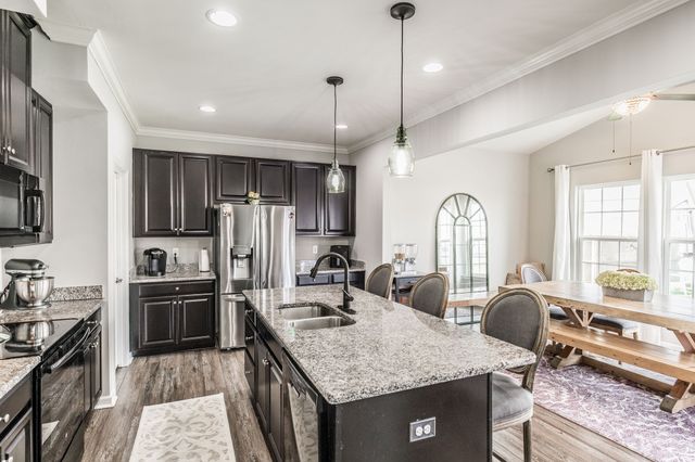 156 Hackney Ln, Gallatin, TN 37066