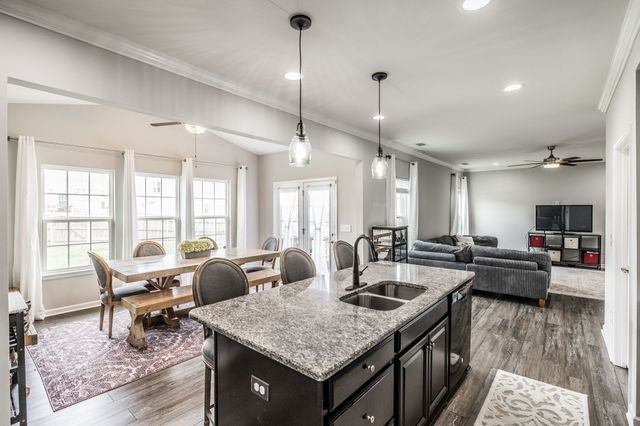 156 Hackney Ln, Gallatin, TN 37066