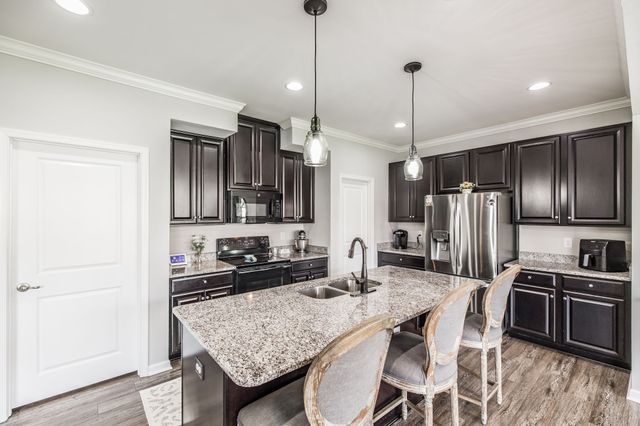 156 Hackney Ln, Gallatin, TN 37066