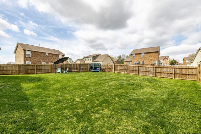 156 Hackney Ln, Gallatin, TN 37066