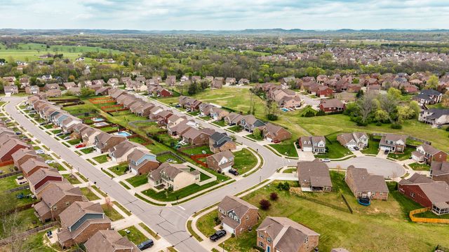 156 Hackney Ln, Gallatin, TN 37066