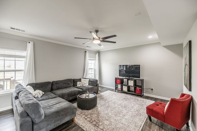 156 Hackney Ln, Gallatin, TN 37066