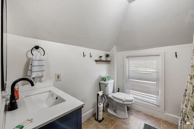 1224 Pierre Street, Manhattan, KS 66502