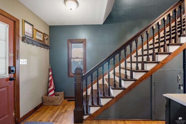 1224 Pierre Street, Manhattan, KS 66502