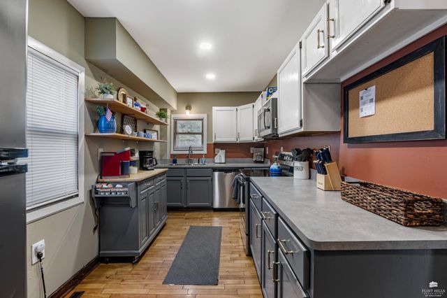 1224 Pierre Street, Manhattan, KS 66502